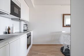 Fabulous 1BR Apt with Sauna & Views