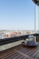 Fabulous 1BR Apt with Sauna & Views