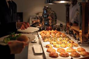 Nova M Hotel Edge By Rotana