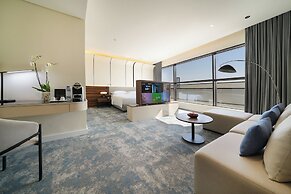 Nova M Hotel Edge By Rotana