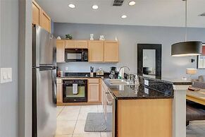 Cozy 2Bd Spa Jacuzzi Close to Disney Encantada 3029
