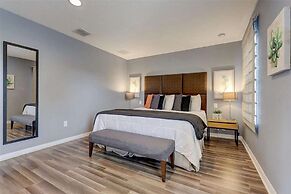 Cozy 2Bd Spa Jacuzzi Close to Disney Encantada 3029