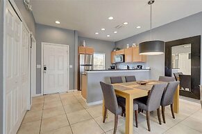 Cozy 2Bd Spa Jacuzzi Close to Disney Encantada 3029