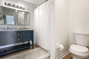 Gulf Shores Cottage w/ Water Views, Walk to Beach!