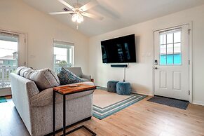 Gulf Shores Cottage w/ Water Views, Walk to Beach!