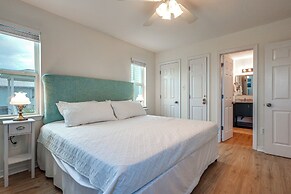 Gulf Shores Cottage w/ Water Views, Walk to Beach!