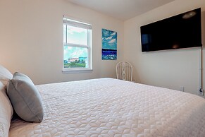 Gulf Shores Cottage w/ Water Views, Walk to Beach!