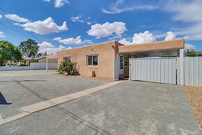 Albuquerque Retreat w/ Hot Tub - Central Location!