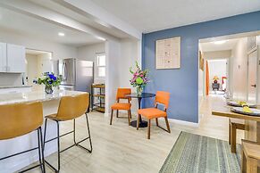 Central Albuquerque Getaway w/ Hot Tub & Grill!