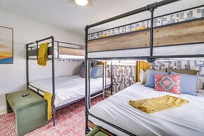 Central Albuquerque Getaway w/ Hot Tub & Grill!