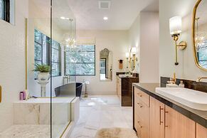 Luxury Alpine Home w/ Hot Tub: 1 Mi to Sun Valley!