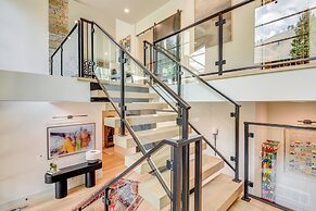 Luxury Alpine Home w/ Hot Tub: 1 Mi to Sun Valley!