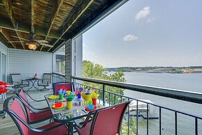 Lakefront Condo in Osage Beach: Balcony + Views!