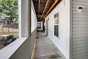 Lakefront Condo in Osage Beach: Balcony + Views!