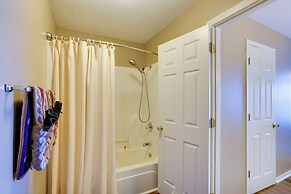 Lakefront Condo in Osage Beach: Balcony + Views!