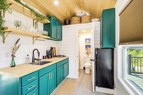 Secluded Lenoir Tiny Home w/ Private Hot Tub!