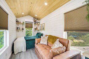 Secluded Lenoir Tiny Home w/ Private Hot Tub!