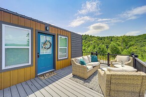 Secluded Lenoir Tiny Home w/ Private Hot Tub!