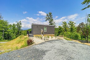 Secluded Lenoir Tiny Home w/ Private Hot Tub!