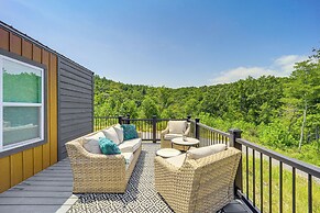 Secluded Lenoir Tiny Home w/ Private Hot Tub!