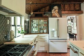 Ulster County Farmhouse Near Waterfalls & Winery!