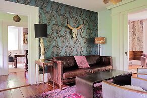 Ulster County Farmhouse Near Waterfalls & Winery!