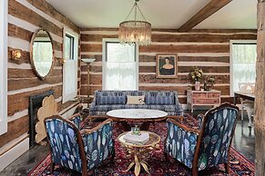 Eclectic Ulster County Cabin w/ Private Hot Tub