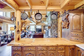 Private Hot Tub: Hudson Valley Cabin Retreat!