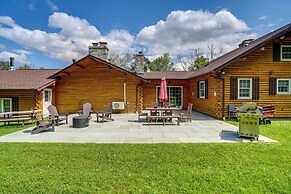 Private Hot Tub: Hudson Valley Cabin Retreat!