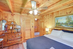 Private Hot Tub: Hudson Valley Cabin Retreat!