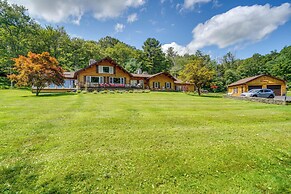 Private Hot Tub: Hudson Valley Cabin Retreat!