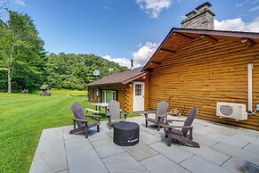 Private Hot Tub: Hudson Valley Cabin Retreat!