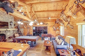 Private Hot Tub: Hudson Valley Cabin Retreat!
