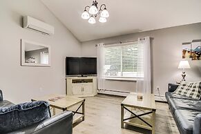 Resort Condo w/ Loft: 1 Mi to Attitash Mountain!