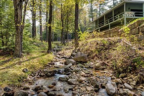 Resort Condo w/ Loft: 1 Mi to Attitash Mountain!