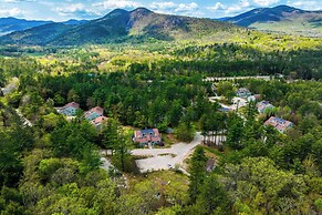 Resort Condo w/ Loft: 1 Mi to Attitash Mountain!