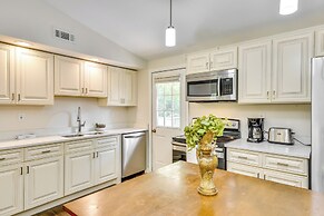 2 Mi to Lake Michigan: Pet-friendly Sawyer Apt