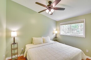 2 Mi to Lake Michigan: Pet-friendly Sawyer Apt