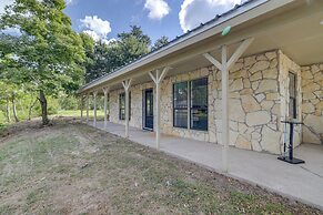 11 Mi to Golf: Home w/ Fishing Pond in Hempstead