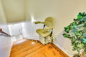 Cozy Couples Getaway < 2 Mi to Lake Michigan!