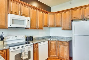 Cozy Couples Getaway < 2 Mi to Lake Michigan!