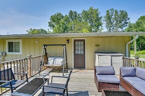 2 Mi to Warren Dunes: Sawyer Apartment w/ Deck!