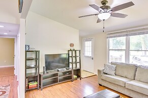 2 Mi to Warren Dunes: Sawyer Apartment w/ Deck!