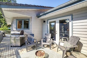 Sudden Valley Home ~ 1 Block to Lake Whatcom!