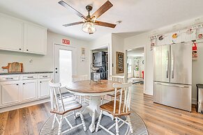 Cabin w/ Fire Pit - 7 Mi to Downtown Carrollton!