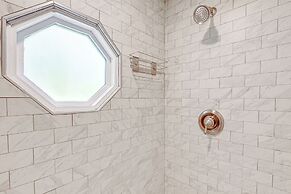 Cabin w/ Fire Pit - 7 Mi to Downtown Carrollton!