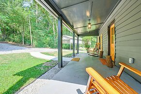 Cabin w/ Fire Pit - 7 Mi to Downtown Carrollton!