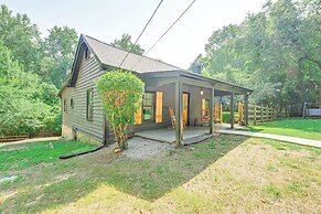 Cabin w/ Fire Pit - 7 Mi to Downtown Carrollton!
