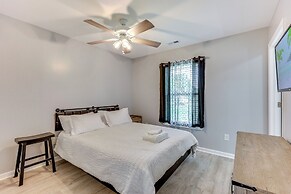 Bright & Pet-friendly Duplex in Bolivia w/ Patio!
