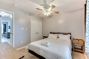 Bright & Pet-friendly Duplex in Bolivia w/ Patio!